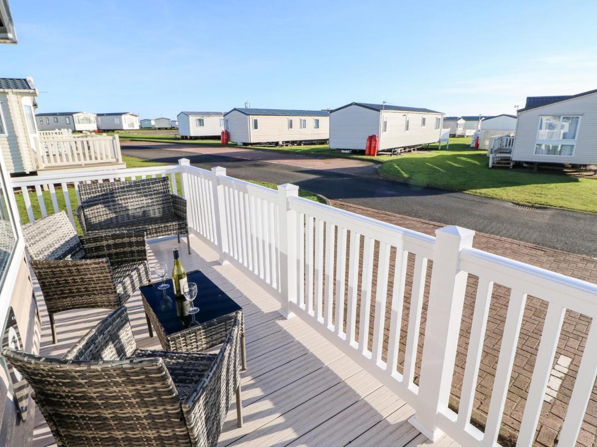 17 Summer Meadows Ashington  Exterior photo